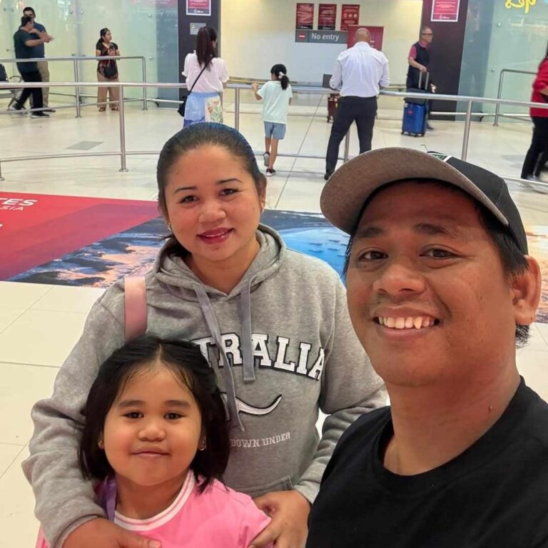 Filipino family arriving in Australia through skilled migration visa program